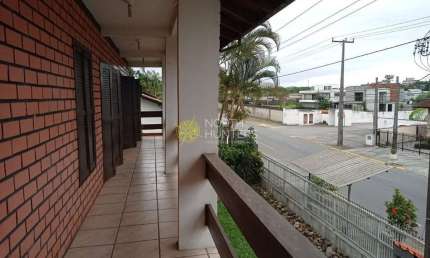 Casa proximo ao Hospital  Bethesda, com 5 dormitórios sendo uma suíte master