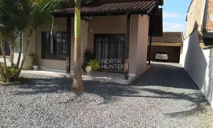Oportunidade: Casa de alvenaria com 1 suíte mais dois dormitórios e área de festa no valor de R$ 45