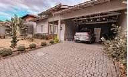 Casa com 4 quartos à venda na Rua Affonso Frederico Leopoldo Koehntopp, Bom Retiro, Joinville