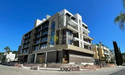 Apartamento DUPLEX novissímo à venda em Jurerê, Florianópolis