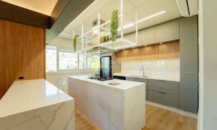 Cobertura Exclusiva em Jurerê: 306m² de Luxo Inigualável