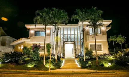 Linda casa para venda,locação anual ou temporada em Jurerê Internacional