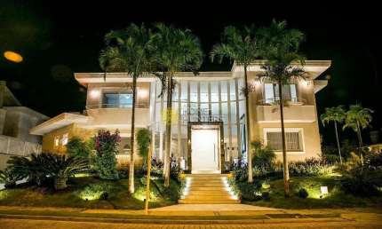 Linda casa para venda,locação anual ou temporada em Jurerê Internacional