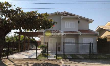 Casa com 6 dormitórios, piscina para alugar, 400 m² por Dia - Daniela - Florianópolis/SC