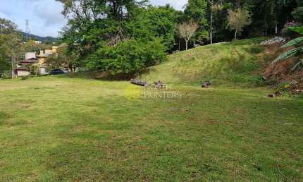 Terreno excelente em condomínio Córrego Grande R$1900.000,00