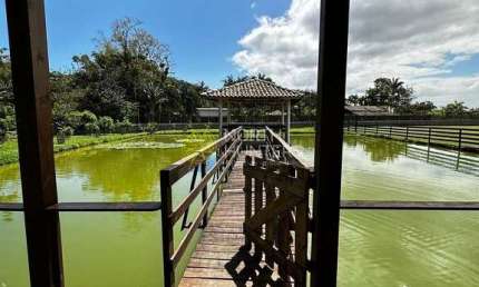 Chácara com área de festa para locação, casa principal, casa de maquinas e área de 114 mil metros²