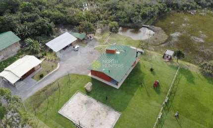 Encantador Sítio em Vargem Pequena: Viva o Melhor do Campo e da Cidade!