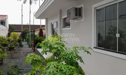 Casa à venda 3 Quartos, 1 Suite, 2 Vagas, 172M², América , Joinville - SC