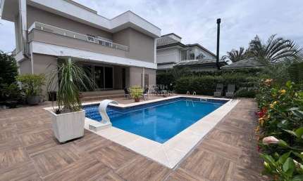 Casa à venda e locação 5 Quartos, 2 Suites, 2 Vagas, 600M², Jurerê Internacional , Florianópolis -