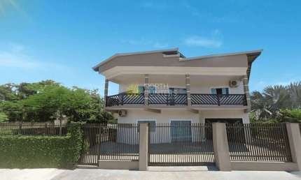 Casa com 4 quartos à venda na Rua Janaúba, Jardim Iririú, Joinville