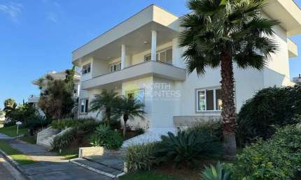 Casa à venda 5 Quartos, 5 Suites, 6 Vagas, 658M², Jurerê, Florianópolis - SC