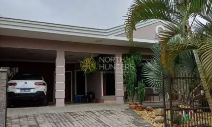 Casa à venda no bairro Vila Nova, estuda permuta em Piçarras e Barra Velha.
