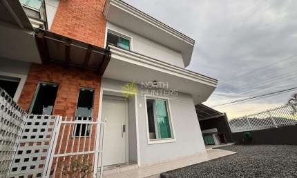 Casa com 3 quartos à venda na Rua Nazareno, Glória, Joinville