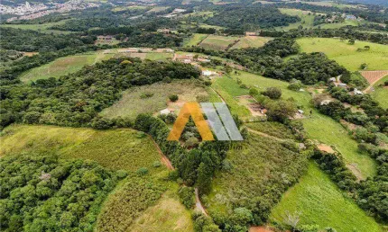Chácara 20.000 m² em Piedade. Com Casa Completa, Piscina, Churrasqueira, Vestiário, Poço Artesiano e Cisterna.