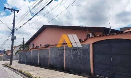 Casa térrea no Jardim Rosália Alcoléa,/ Prestes de Barros com 4 quartos sendo 1 suíte, edícula aos fundos com entrada privativa