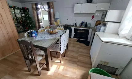 Casa 03 quartos Mobiliada à venda na Praia de Piçarras em Balneário Piçarras - Santa Catarina