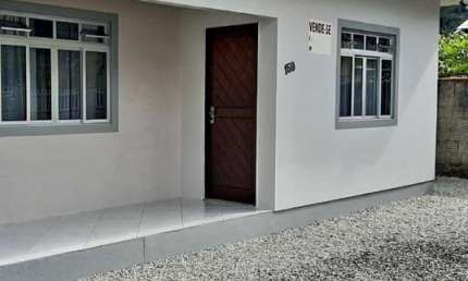Casa com 03 Dormitórios próximo a Praia Grande em Gov. Celso Ramos-SC