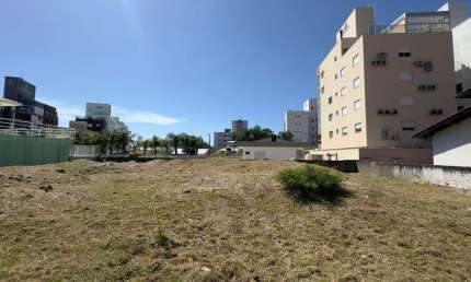 Terreno viabilidade predial ou residencial em localização privilegiada com 616m2 na Praia de Palmas em Governador Celso Ramos/SC
