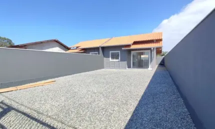 Casa com 2 quartos à venda na Praia do Ervino, São Francisco do Sul  por R$ 320.000