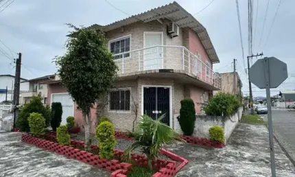 Casa com 6 quartos à venda no Centro, Navegantes  por R$ 1.200.000
