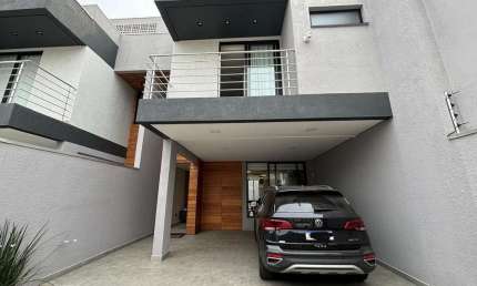 Casa com 3 quartos à venda no Meia Praia, Navegantes  por R$ 1.430.000