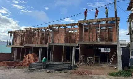 Casa com 3 quartos à venda no Itacolomi, Balneário Piçarras  por R$ 630.000