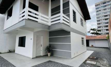 Casa com 4 quartos à venda no Gravata, Navegantes  por R$ 1.600.000