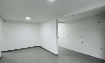 Apartamento com 2 quartos para alugar no Meia Praia, Navegantes  por R$ 2.250