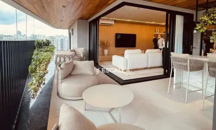 Sofisticado Apartamento Decorado a Venda no Atiradores