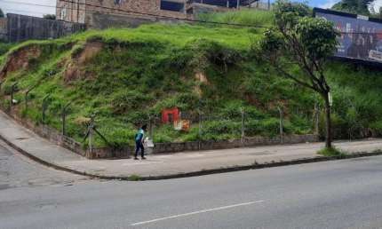 Terreno à venda no Jardim Alvorada, Belo Horizonte  por R$ 1.300.000