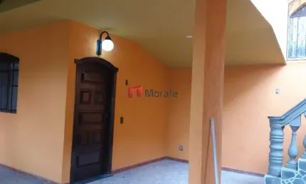Casa com 4 quartos à venda na Califórnia, Belo Horizonte  por R$ 740.000