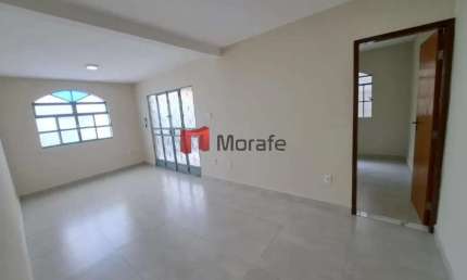 Casa com 3 quartos para alugar na Santa Terezinha, Belo Horizonte  por R$ 4.500