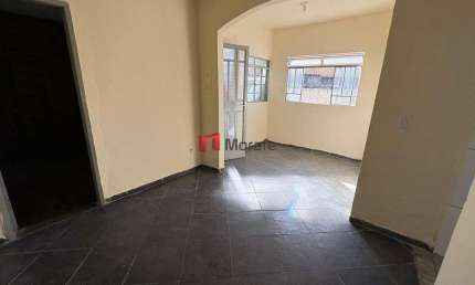 Casa com 1 quarto para alugar na Glória, Belo Horizonte  por R$ 1.450