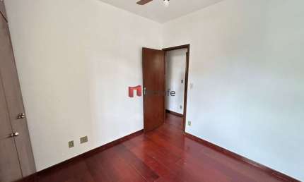 Apartamento com 3 quartos para alugar no Jardim Montanhês, Belo Horizonte  por R$ 2.500
