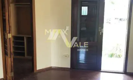 Sobrado com 3 dormitórios para alugar, 300 m² por R$ 7.000,00/mês - Villa Branca - Jacareí/SP