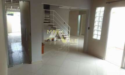 Sobrado com 3 dormitórios à venda, 118 m² por R$ 901.000 - Villa Branca - Jacareí/SP