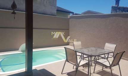Sobrado com 3 dormitórios à venda, 130 m² por R$ 830.000 - Villa Branca - Jacareí/SP