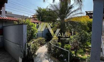 Sobrado com 5 dormitórios à venda, 250 m² por R$ 810.000,00 - Villa Branca - Jacareí/SP