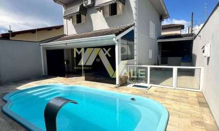 Sobrado com 3 dormitórios à venda, 200 m² por R$ 1.000.000,00 - Villa Branca - Jacareí/SP
