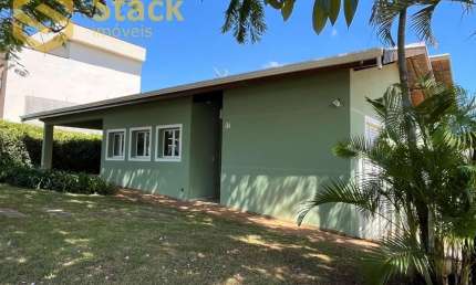 CASA A VENDA, LOCALIZADA NO CONDOMÍNIO RESIDENCIAL DOS LAGOS EM ITUPEVA, SP,  contendo 4 dormitórios sendo 4 suítes, sendo uma com closet