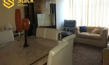 Casa térrea de esquina residencial ou comercial à venda em Jundiaí, na Vila Liberdade.