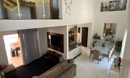 Casa com fino acabamento a venda em Jundiaí no bairro jardim Paulista.
