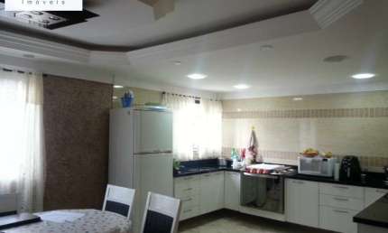 Casa tipo sobrado em Jundiaí, pode ser comercial ou residencial, 600 m² terreno,
