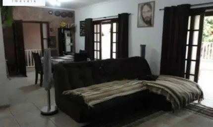 Excelente sobrado em jundiaí, todo em piso frio, 3 dormitórios sendo 1 suite com hidro,