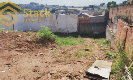 TERRENO A VENDA LOCALIZADO NA AVENIDA LEONITA FABER LADEIRA, NO BAIRRO JARDIM DO LAGO, EM JUNDIAÍ - SP O terreno mede 12 x 25, são 300 M²