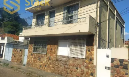 CASAS A VENDA LOCALIZADAS NO BAIRRO VILA JOANA, EM JUNDIAI-SP São 4 casas bem distintas, com entradas individuais e, tudo separado
