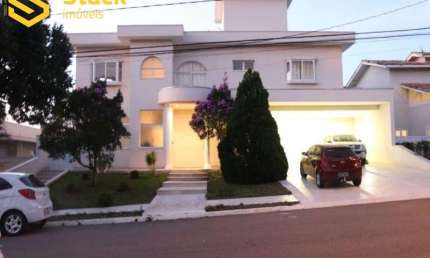 LINDA CASA TIPO SOBRADO A VENDA/LOCAÇÃO NO CONDOMÍNIO TERRAS DE SÃO CARLOS EM JUNDIAÍ