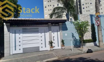 Casa com 3 quartos à venda na Estrada Municipal, 77, Medeiros, Jundiaí por R$ 900.000