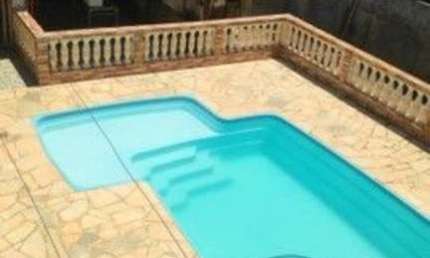 CHACARA À VENDA COM PISCINA - ENGORDADOURO - JUNDIAI - SP.