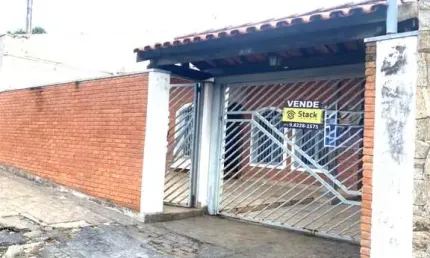 CASA A VENDA LOCALIZADA NO BAIRRO COLÔNIA EM JUNDIAI SP,  EM UM TERRENO DE 300 M² COM UMA AREA CONSTRUIDA DE 213 M².